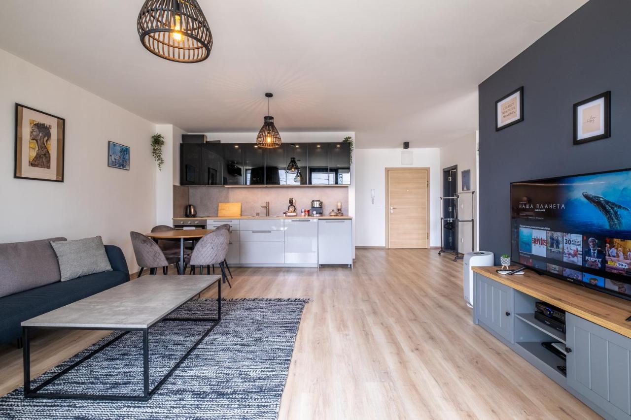 Daire Arcadia Apartment, Park And Parking *